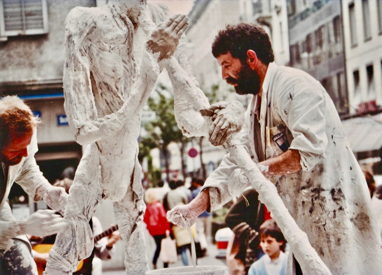 Street scene colour 1